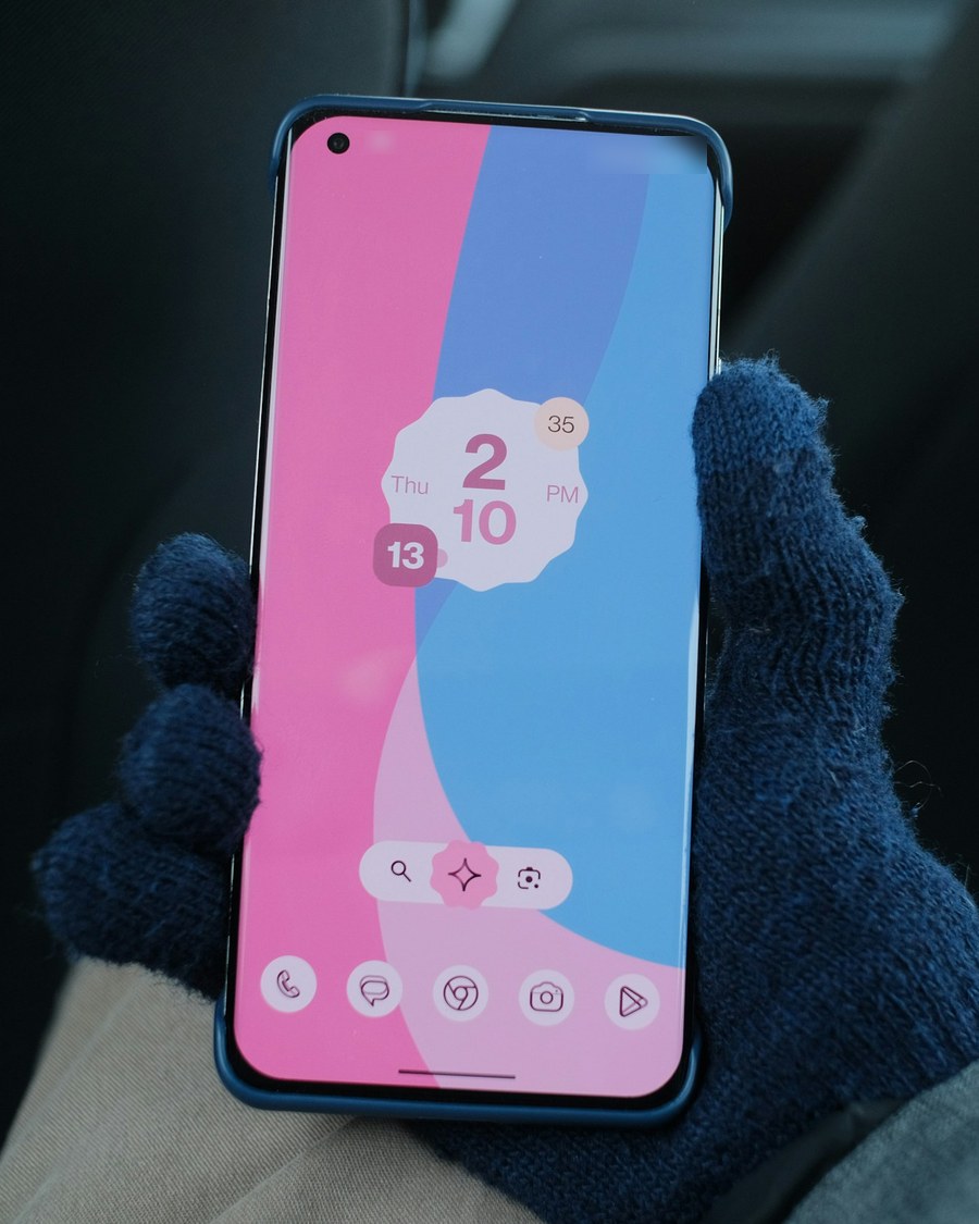 4G Smartphone (128GB)